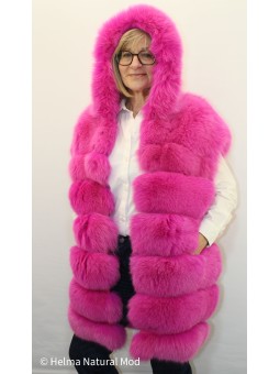 Gilet sans manche rose fushia à capuche.